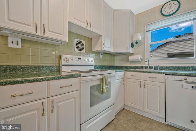 9410 SHERIDAN ST, Lanham, MD 20706