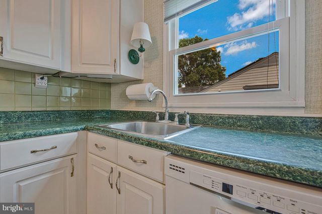 9410 SHERIDAN ST, Lanham, MD 20706
