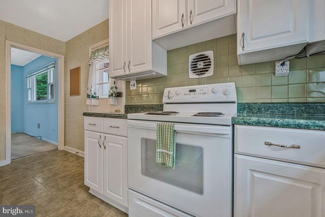 9410 SHERIDAN ST, Lanham, MD 20706