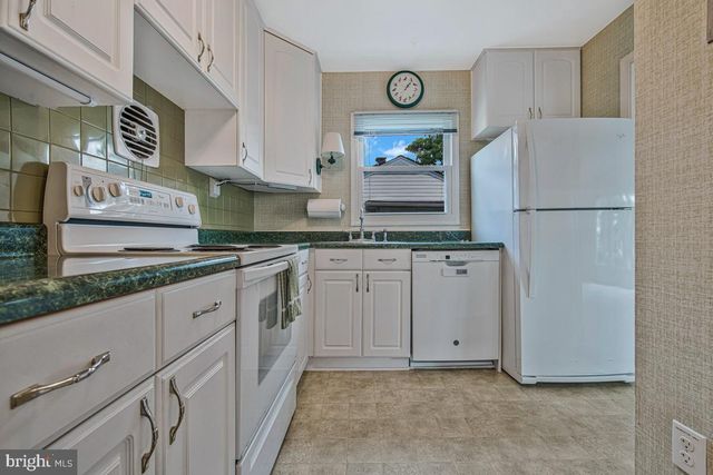9410 SHERIDAN ST, Lanham, MD 20706