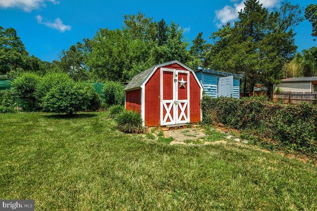 9410 SHERIDAN ST, Lanham, MD 20706