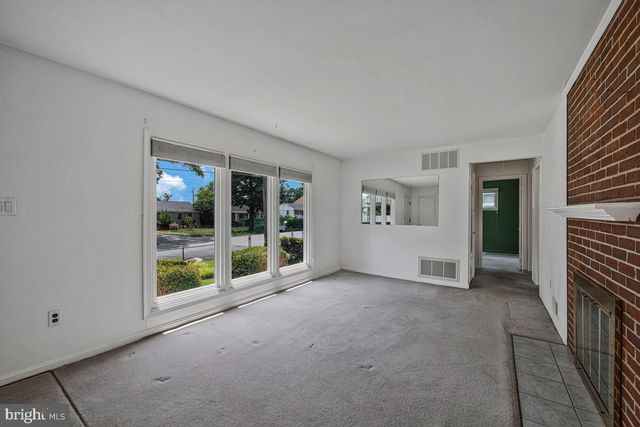 9410 SHERIDAN ST, Lanham, MD 20706