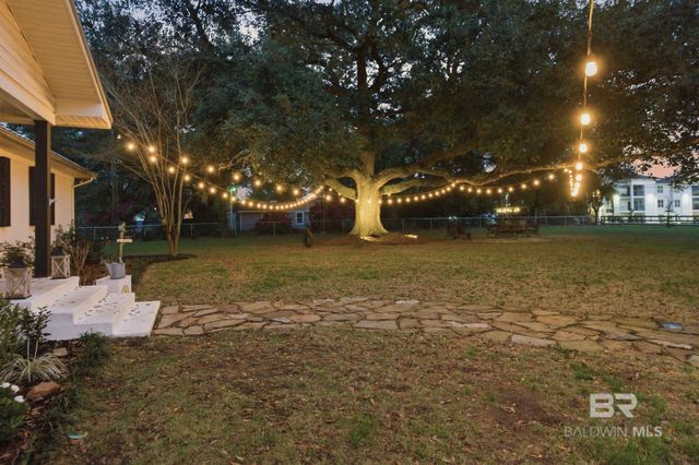 9407 Twin Beech Road, Fairhope, AL 36532