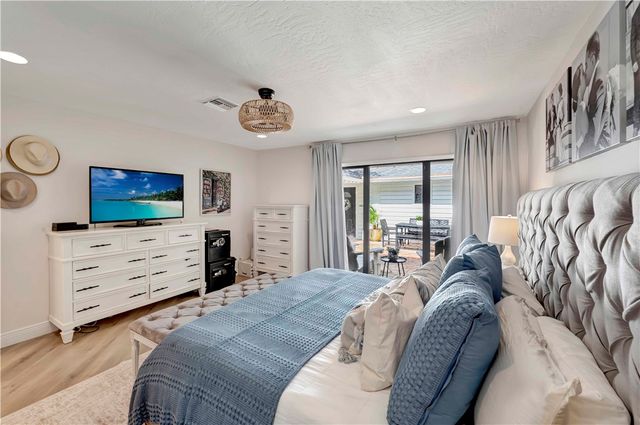 706 Turtle Cove Lane, Vero Beach, FL 32963