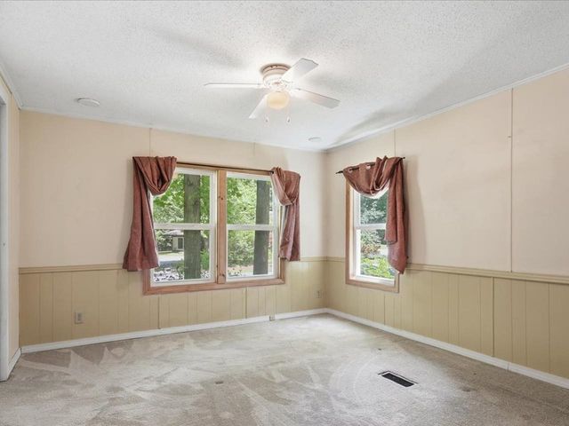 135 Williston Woods Road, Williston, VT 05495