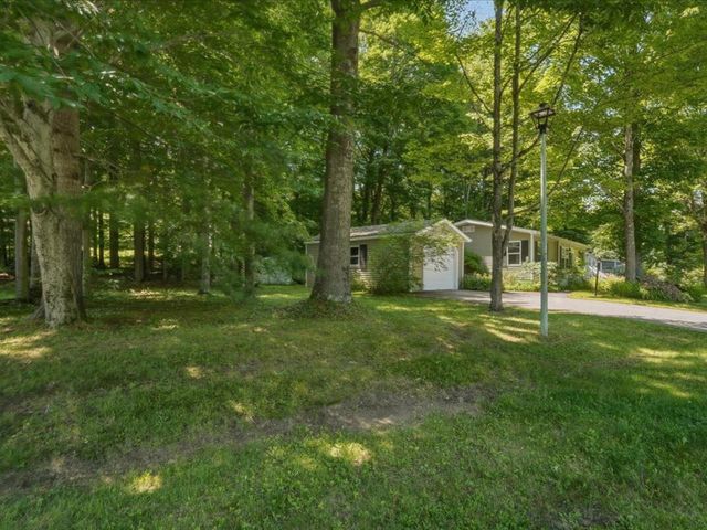135 Williston Woods Road, Williston, VT 05495