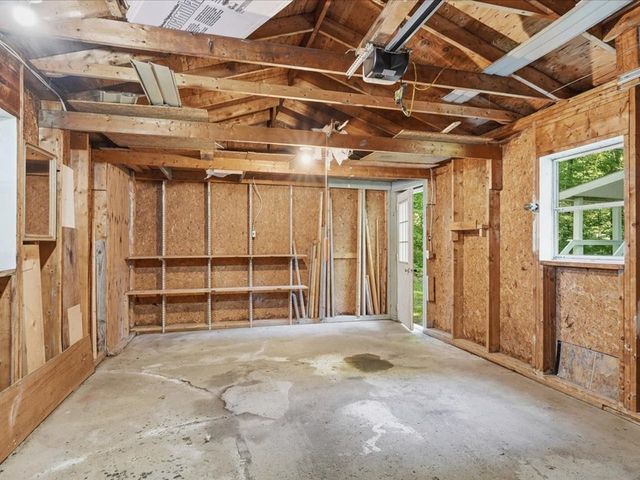 135 Williston Woods Road, Williston, VT 05495