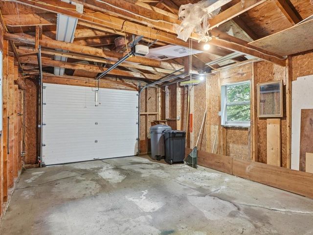 135 Williston Woods Road, Williston, VT 05495