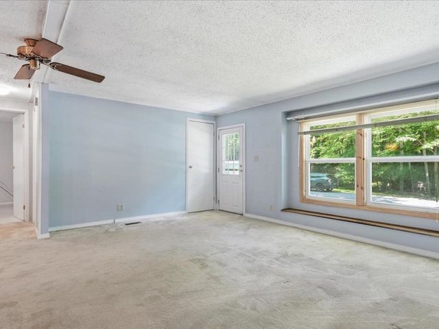135 Williston Woods Road, Williston, VT 05495