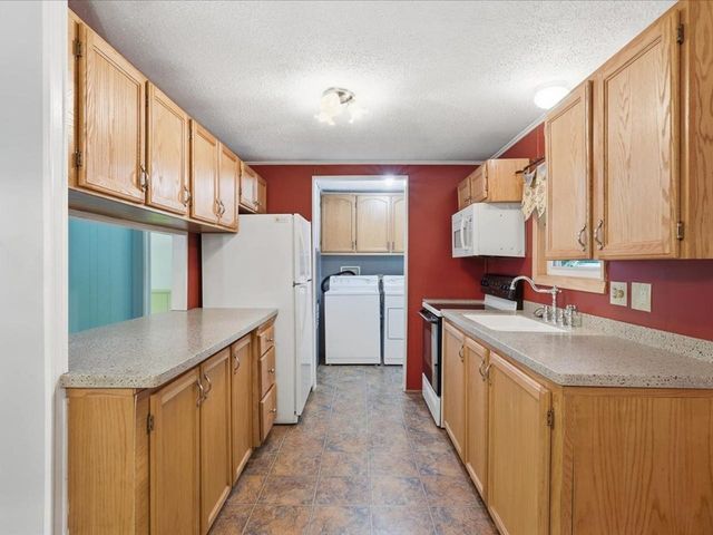 135 Williston Woods Road, Williston, VT 05495