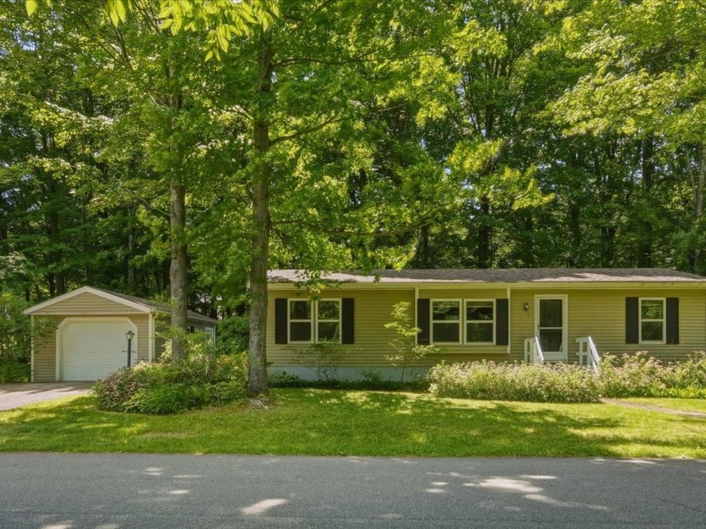 135 Williston Woods Road, Williston, VT 05495