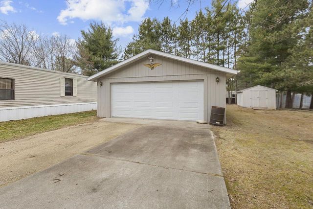 226 E LOHRVILLE AVENUE, Redgranite, WI 54970