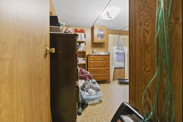 226 E LOHRVILLE AVENUE, Redgranite, WI 54970