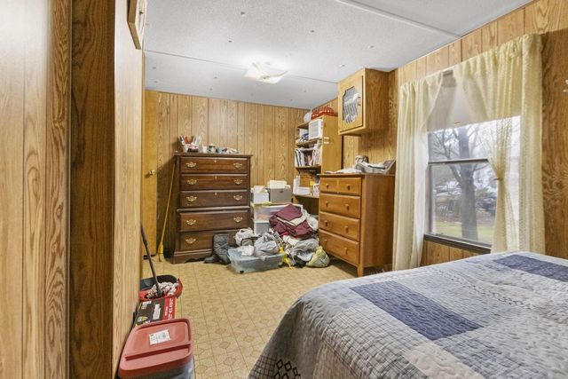 226 E LOHRVILLE AVENUE, Redgranite, WI 54970