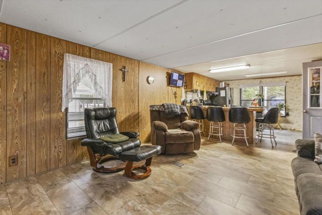 226 E LOHRVILLE AVENUE, Redgranite, WI 54970