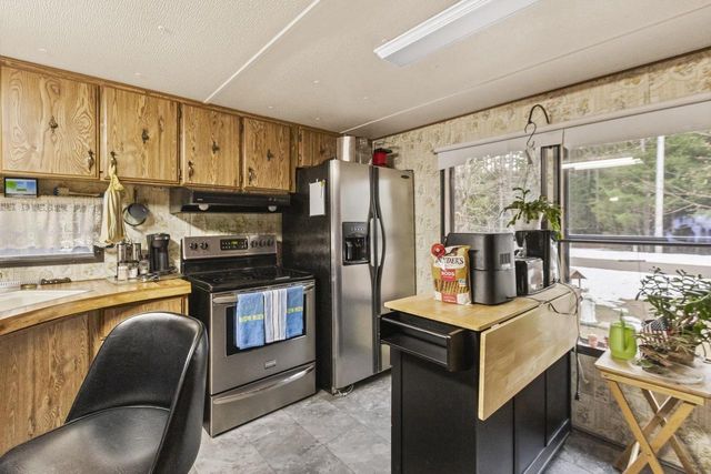 226 E LOHRVILLE AVENUE, Redgranite, WI 54970