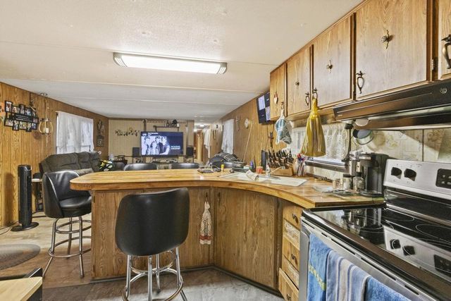 226 E LOHRVILLE AVENUE, Redgranite, WI 54970