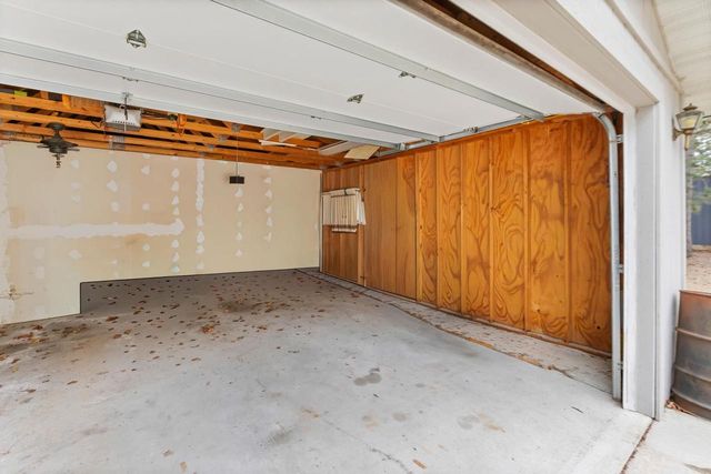 226 E LOHRVILLE AVENUE, Redgranite, WI 54970