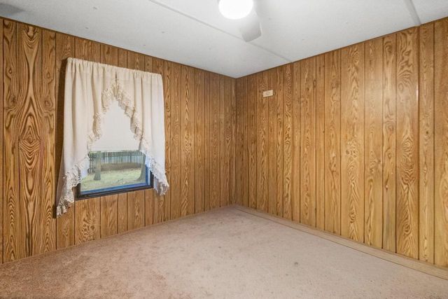 226 E LOHRVILLE AVENUE, Redgranite, WI 54970