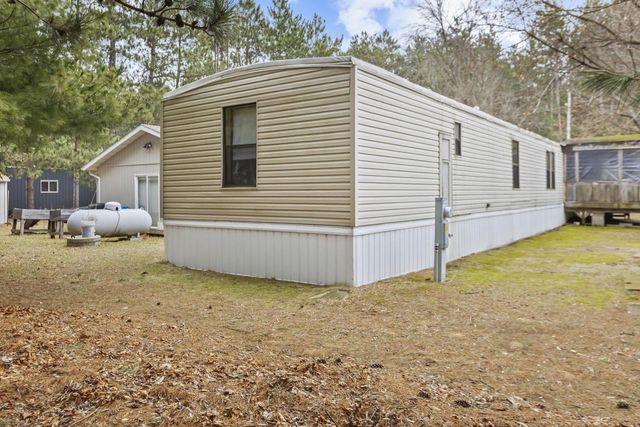 226 E LOHRVILLE AVENUE, Redgranite, WI 54970