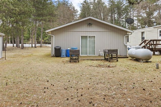 226 E LOHRVILLE AVENUE, Redgranite, WI 54970