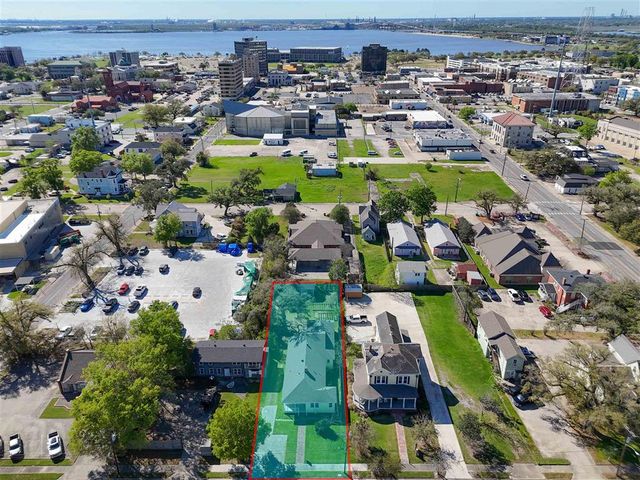 824 Ford Street, Lake Charles, LA 70601