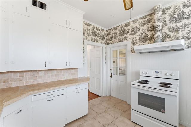 824 Ford Street, Lake Charles, LA 70601