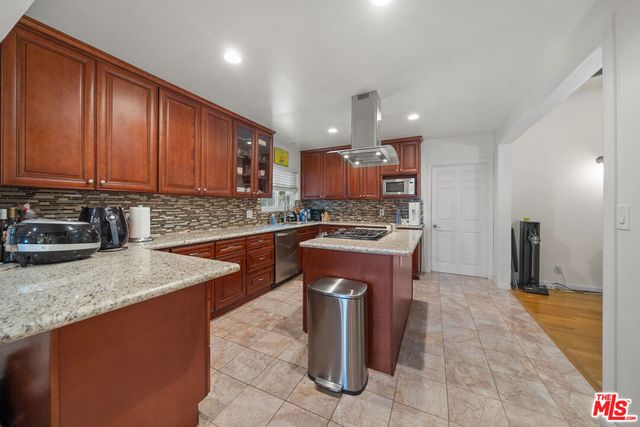 3114 Henrietta Avenue, La Crescenta, CA 91214