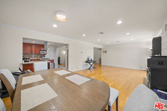 3114 Henrietta Avenue, La Crescenta, CA 91214