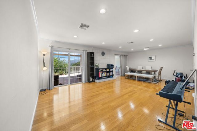 3114 Henrietta Avenue, La Crescenta, CA 91214