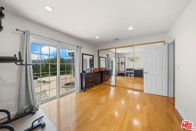 3114 Henrietta Avenue, La Crescenta, CA 91214