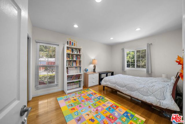 3114 Henrietta Avenue, La Crescenta, CA 91214