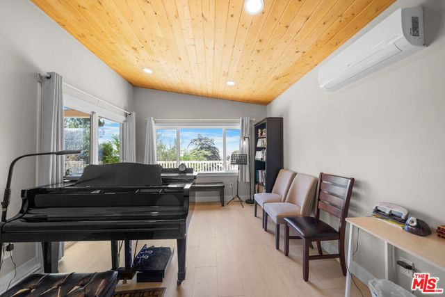 3114 Henrietta Avenue, La Crescenta, CA 91214