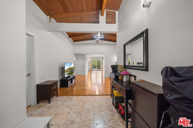3114 Henrietta Avenue, La Crescenta, CA 91214