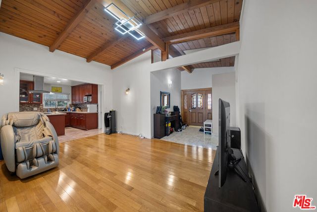 3114 Henrietta Avenue, La Crescenta, CA 91214