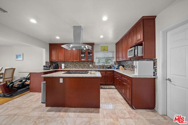 3114 Henrietta Avenue, La Crescenta, CA 91214