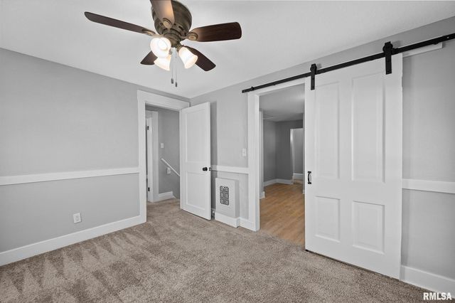 118 S 1ST Street, Long Grove, IA 52756