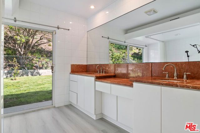 18073 Sandy Cape Drive, Pacific Palisades (los Angeles), CA 90272