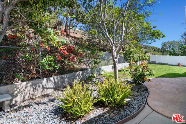 18073 Sandy Cape Drive, Pacific Palisades (los Angeles), CA 90272