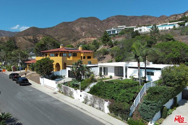 18073 Sandy Cape Drive, Pacific Palisades (los Angeles), CA 90272