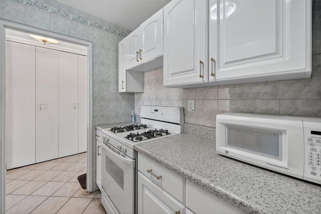 1874 Pelham Parkway S 6E, Bronx, NY 10461