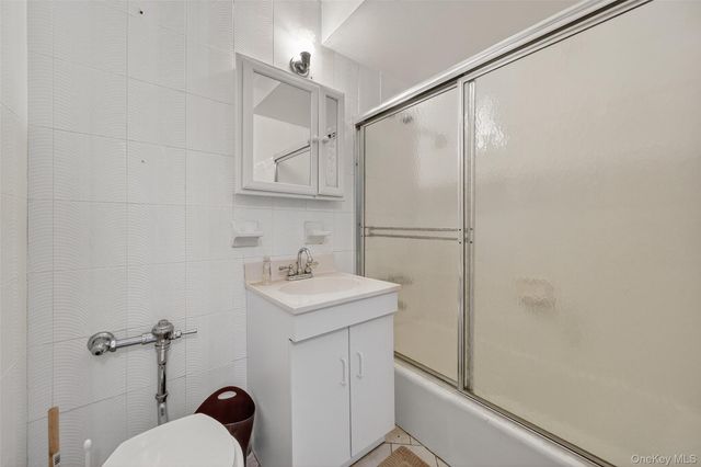 1874 Pelham Parkway S 6E, Bronx, NY 10461