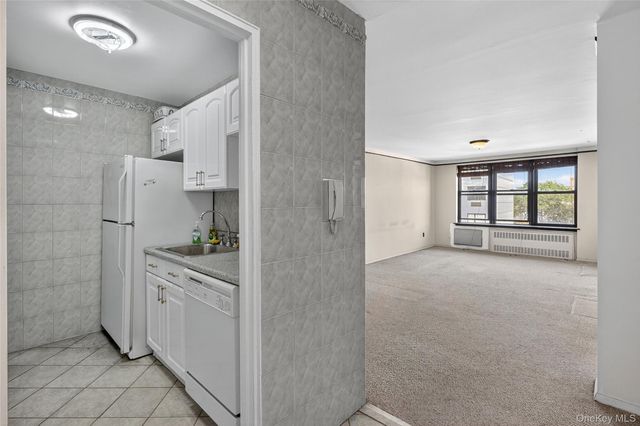 1874 Pelham Parkway S 6E, Bronx, NY 10461