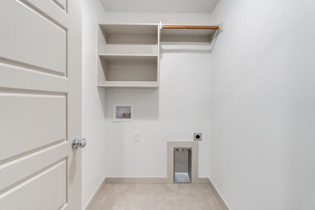 614 E 13th Street, Wolfforth, TX 79382