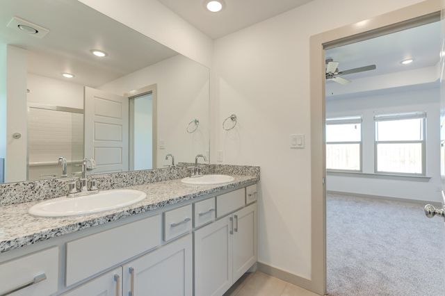 614 E 13th Street, Wolfforth, TX 79382