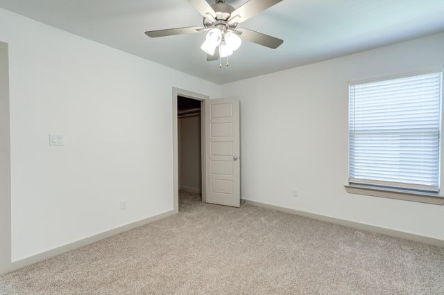 614 E 13th Street, Wolfforth, TX 79382