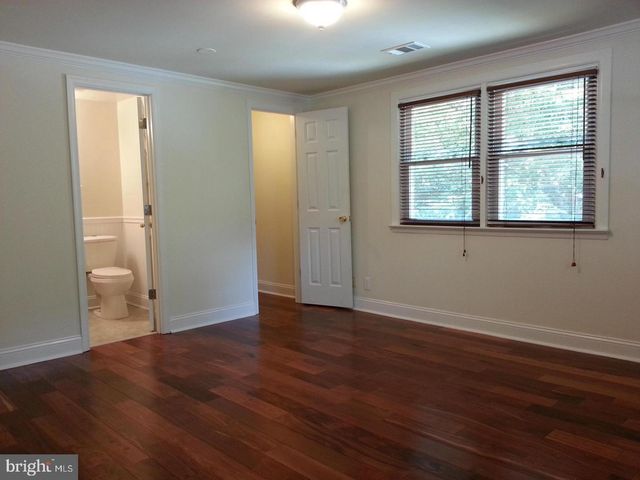 303 S HIGHLAND ST, Arlington, VA 22204