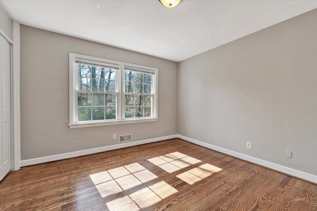 2031 Bridle LN, Roanoke, VA 24018