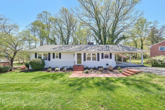2031 Bridle LN, Roanoke, VA 24018