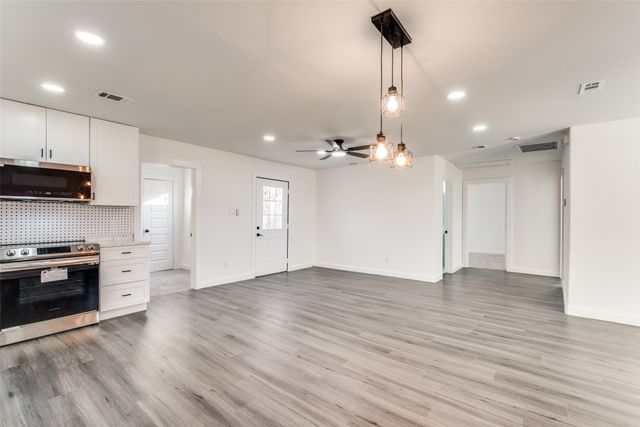 3125 Mt Vernon Avenue, Fort Worth, TX 76103